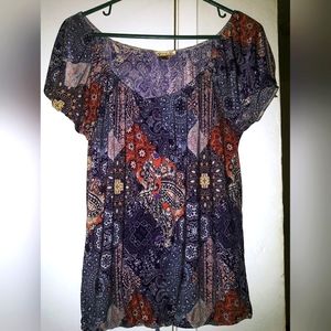 Beautiful blouse Size Small By LAVISH